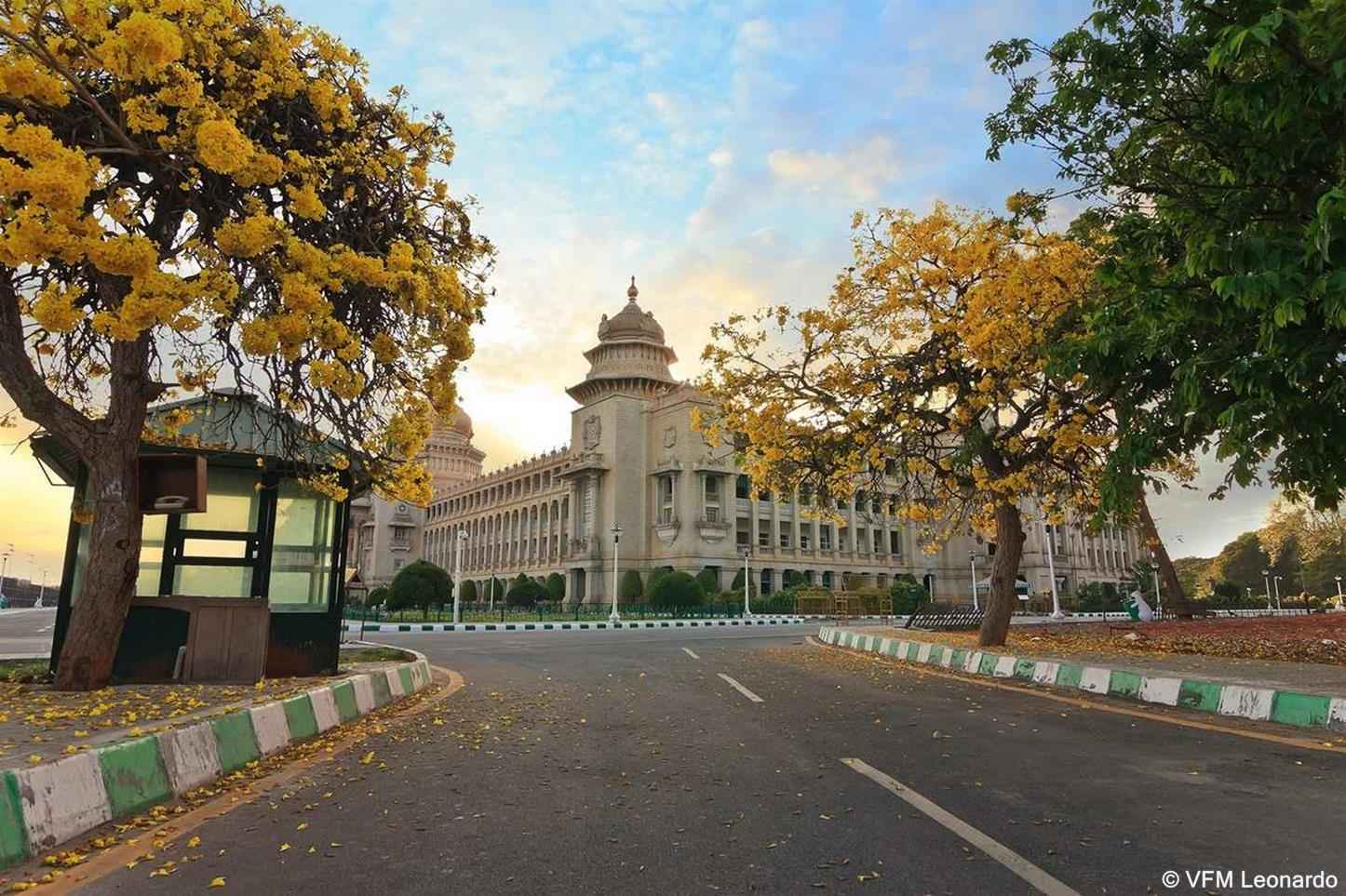 Doubletree Suites By Hilton Bengaluru Outer Ring Road Exterior photo